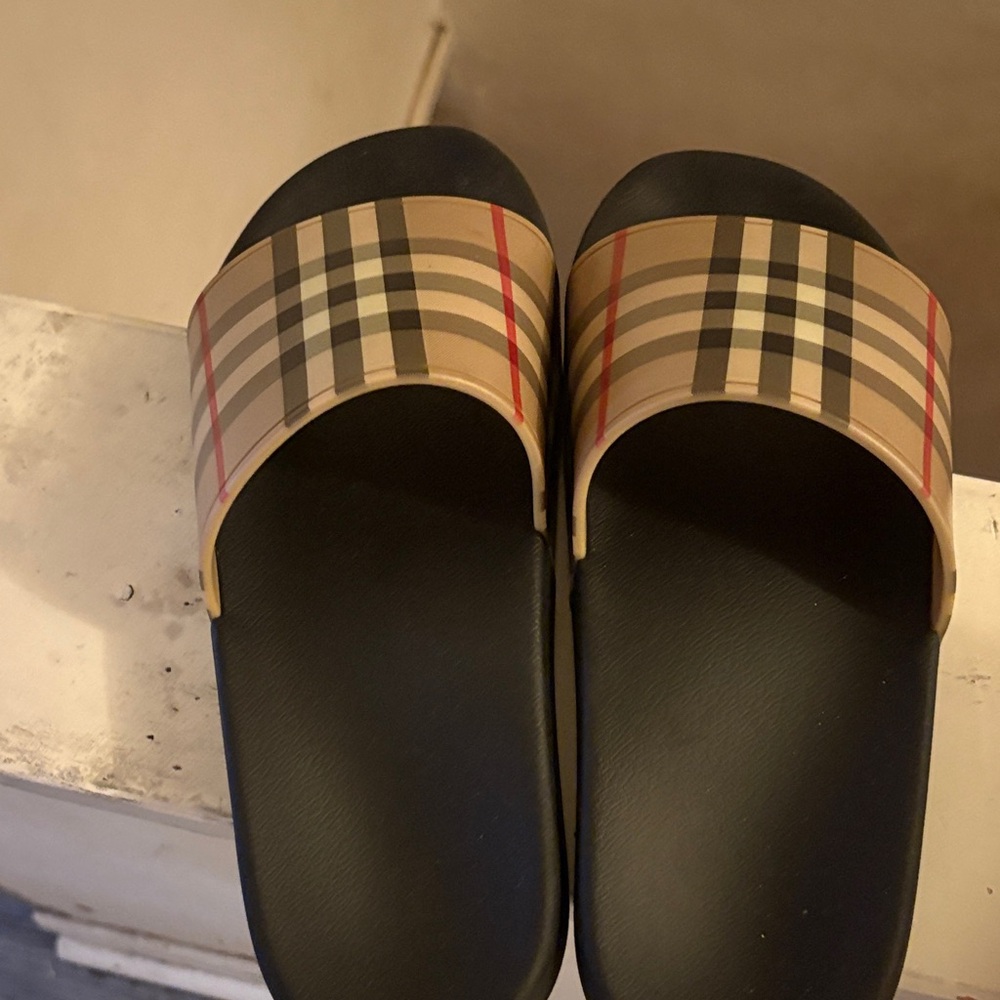 Burberry Black Sole Plaid Slides
